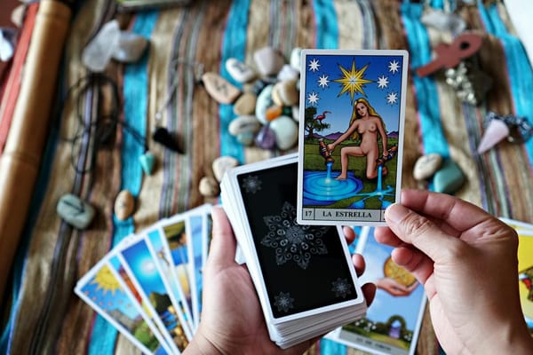 Tarot Card Meanings: A Beginner's Guide to the Major Arcana